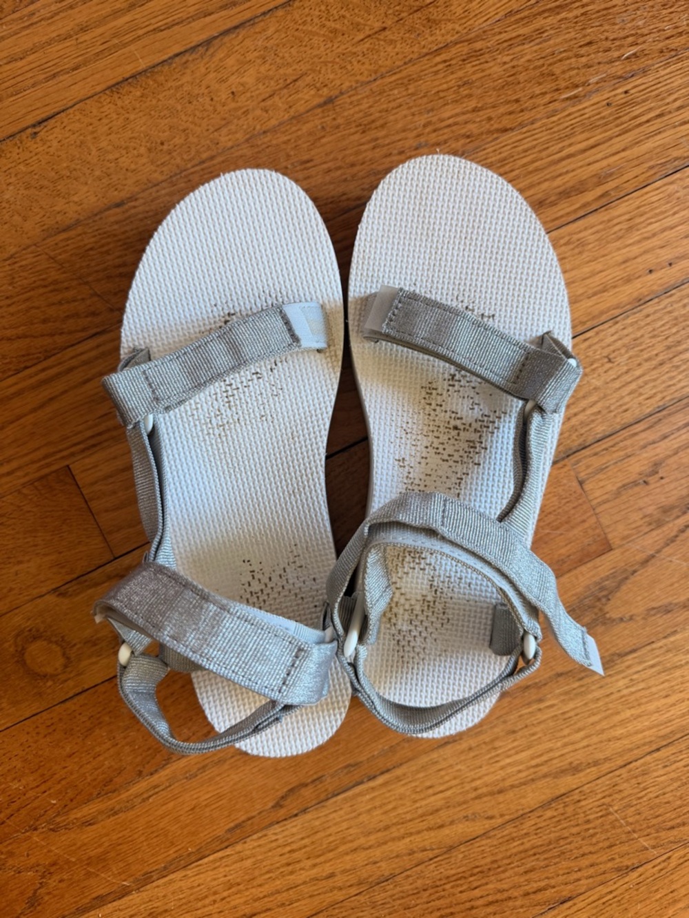 Teva Midform Universal Platform Sandals Women’s 10 Silver Sport Hiking Sandals